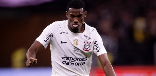 Stabile confirma que André não será vendido ao Nottingham, mas mantém portas abertas para outras negociações
