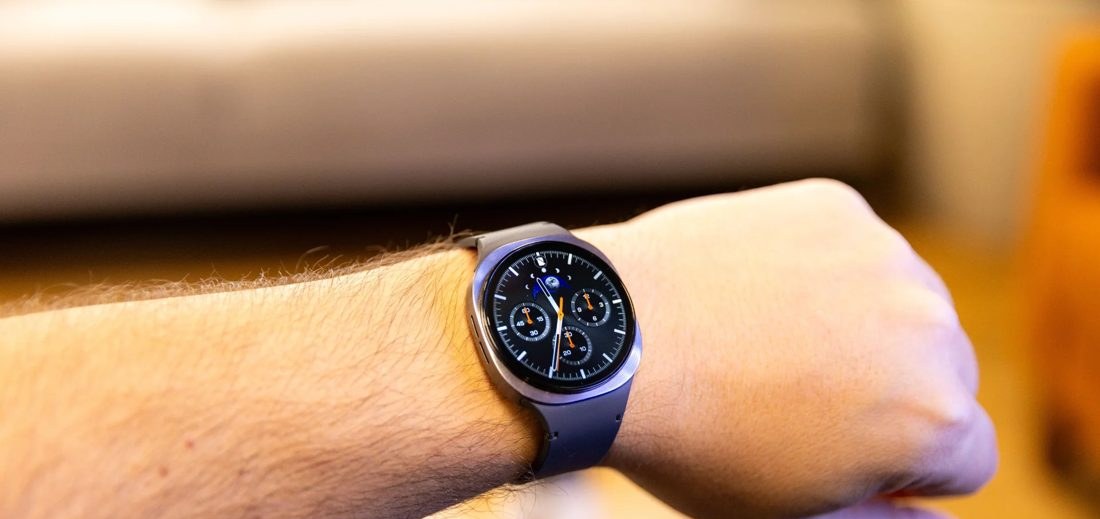 Entenda como o smartwatch detecta o sono: sensores, IA e a ciência por trás das luzes verdes