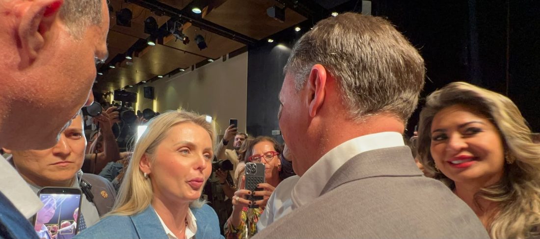 Clariana Barão (DC) anuncia apoio a Flávio Bolsonaro para o segundo turno