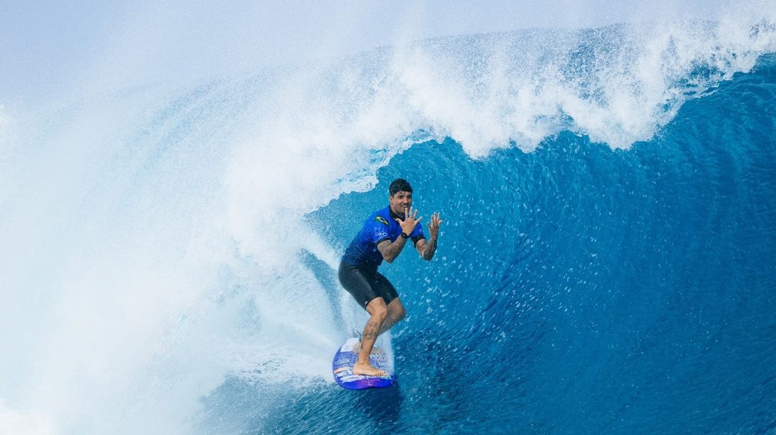 Kelly Slater questiona nota 10 de Gabriel Medina na final de Fiji e destaca decisão de prioridade