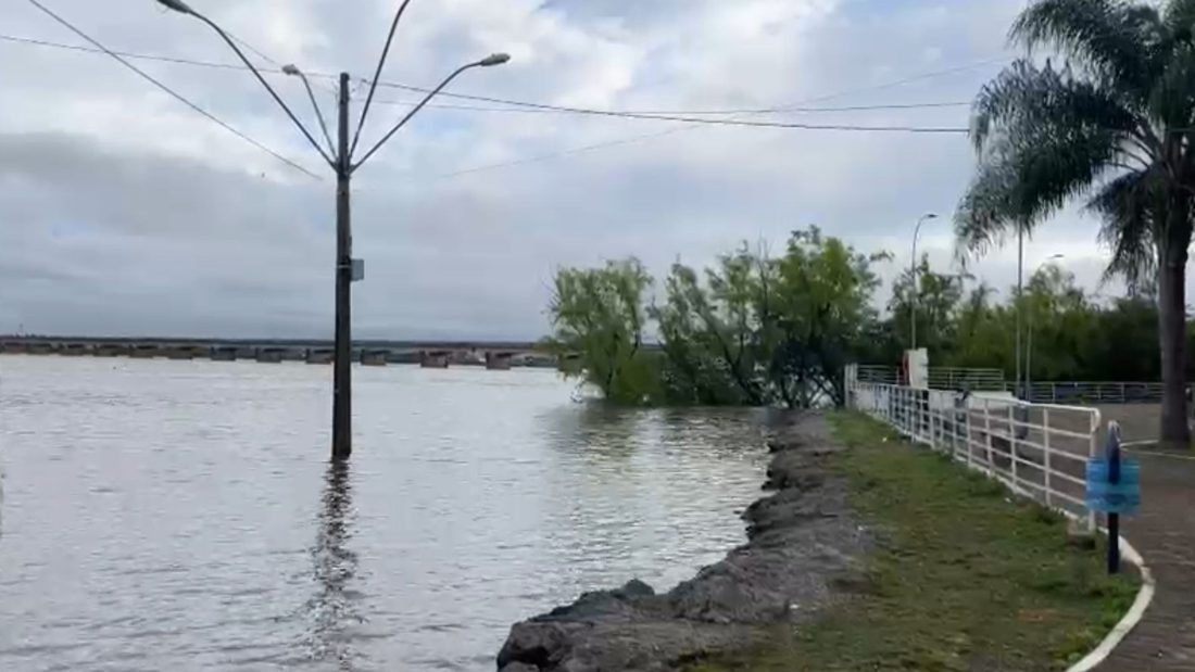 Defesa Civil emite alerta de risco muito alto de inundação do Rio Uruguai; 484 pessoas desalojadas no RS