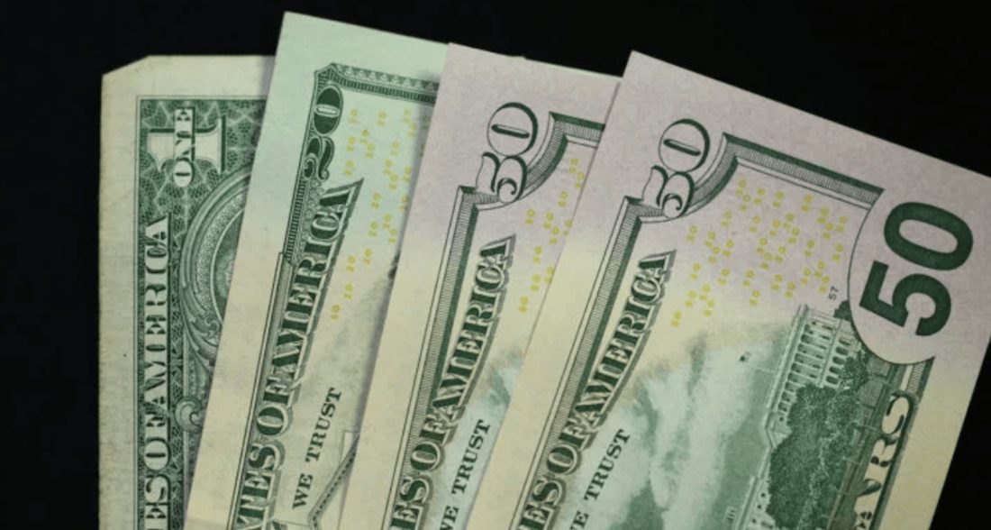 Dólar dispara até 12,52% no dia seguinte à reeleição de Lula e chega a R$ 5,60
